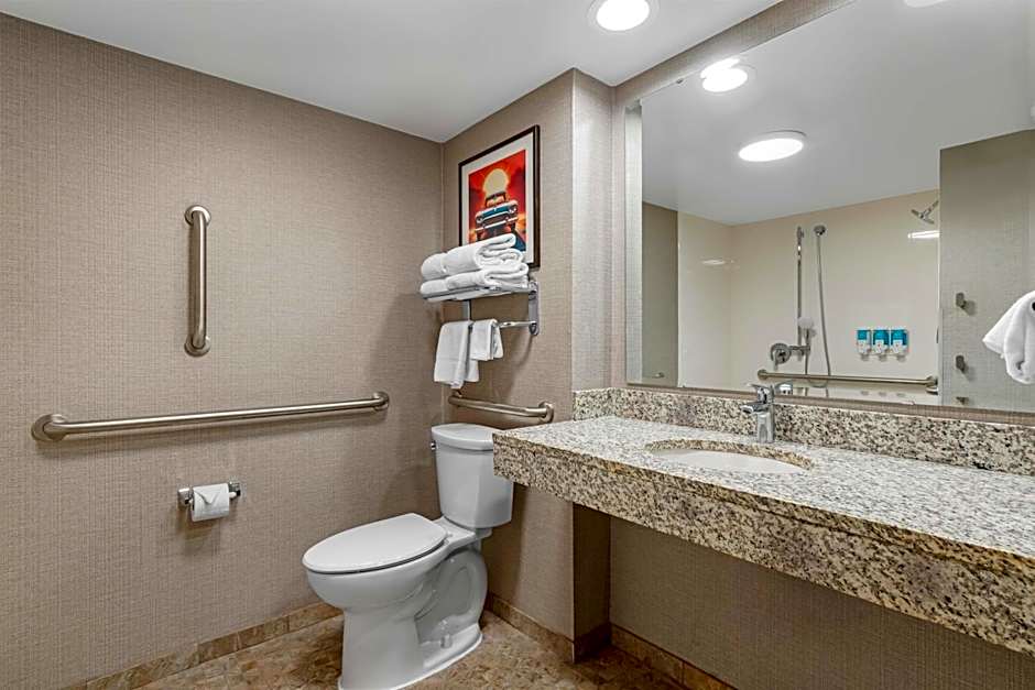 Drury Inn & Suites Joplin
