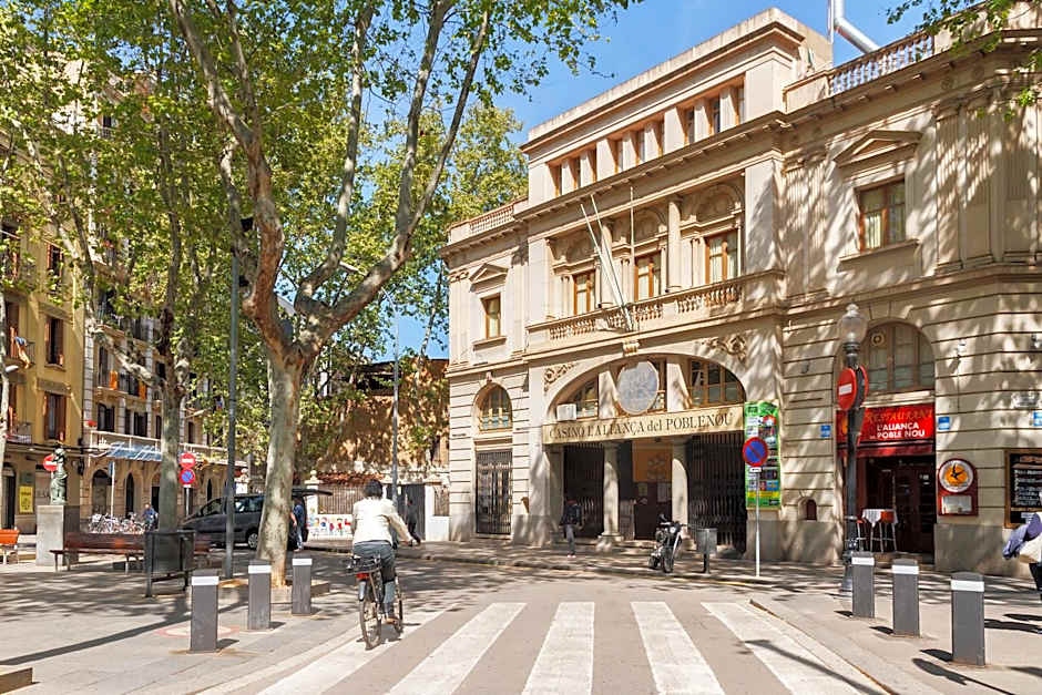 Feelathome Poblenou Beach Apartments