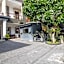 OYO 2836 Sekar Sari Residence