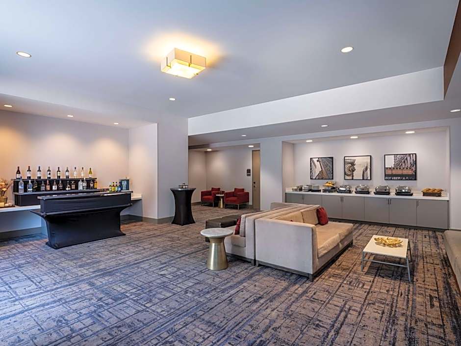 Homewood Suites by Hilton Chicago West Loop