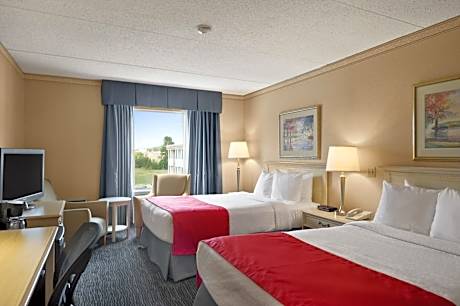 Double Room with Two Double Beds - Non-Smoking