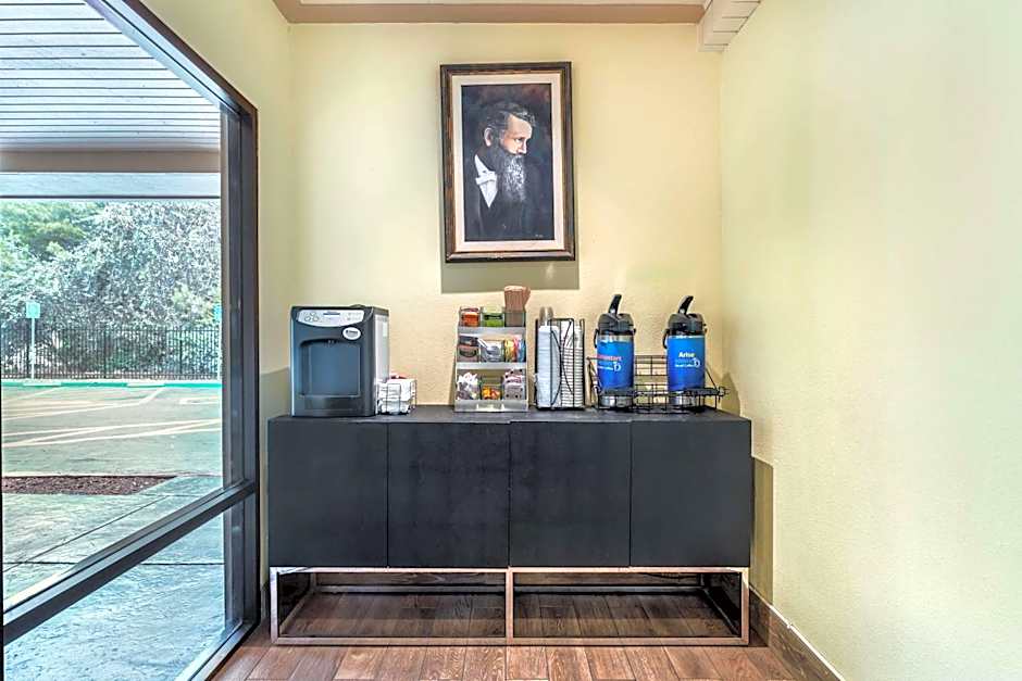 Best Western John Muir Inn