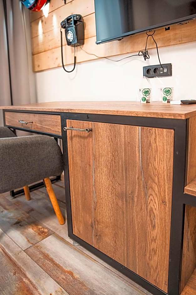 Three Dolphins Hotel with a Rooftop terracе