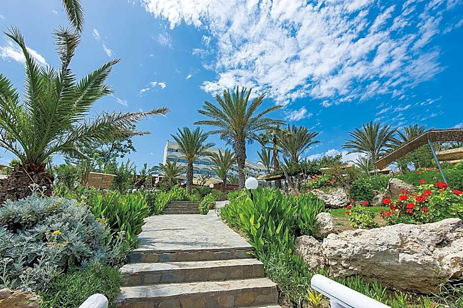 Crystal Springs Beach Hotel