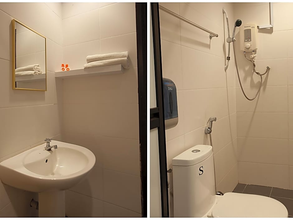 OYO 89487 Space Hotel