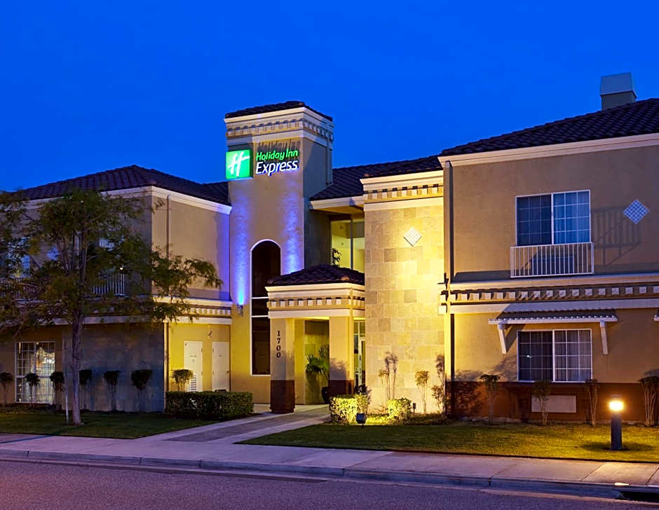 Holiday Inn Express Hotel & Suites Santa Clara By IHG