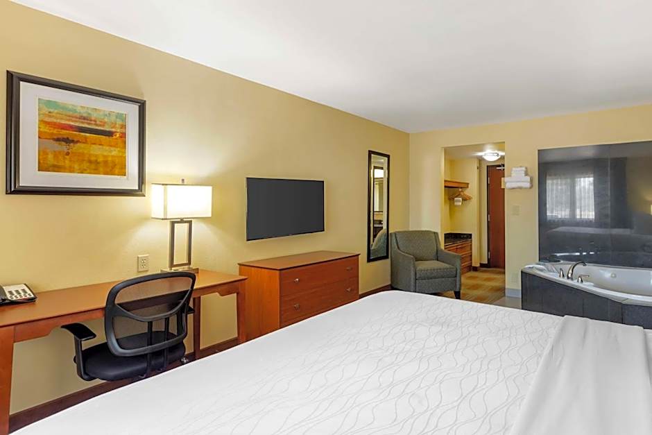 Best Western Kiva Inn