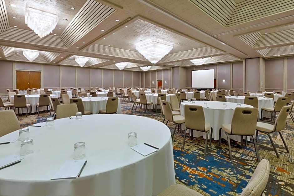 Crowne Plaza Columbus North - Worthington By IHG