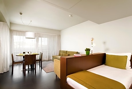 Studio with Sea View