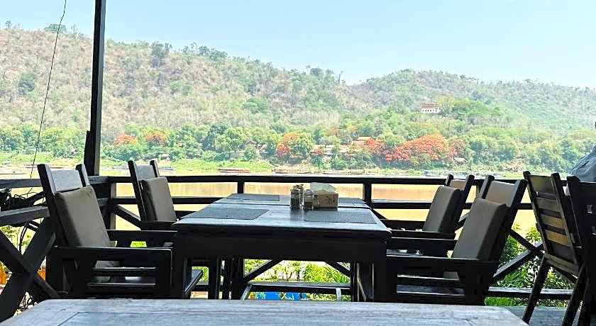 Villa Phonethip Mekong Riverside