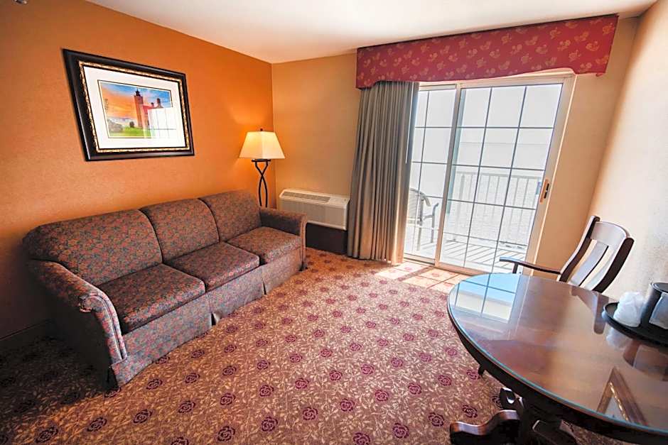 Hamilton Inn Select Beachfront Mackinaw City