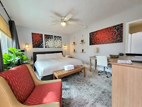 Courtyard Suite