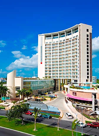 Krystal Urban Cancun-Malecon