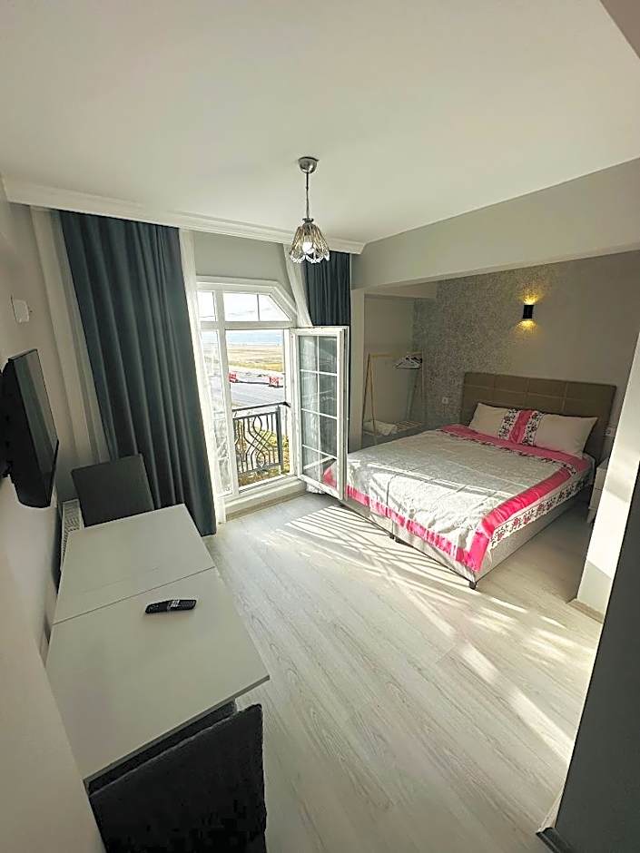 Airport Black Sea Hotel & Restaurant