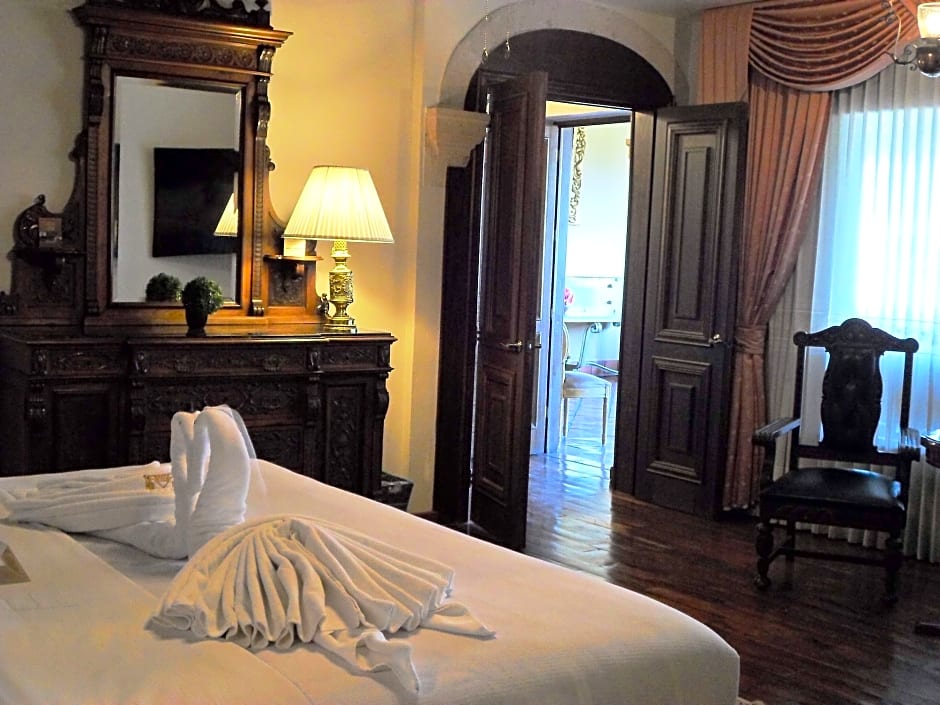 Hotel Virrey De Mendoza