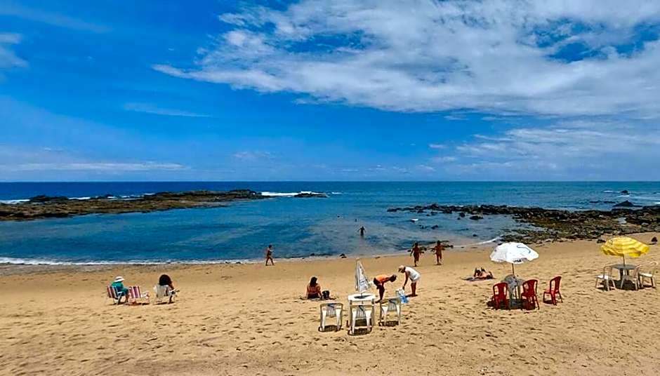 Lindo e Econômico, 2min da praia, perto Farol da Barra