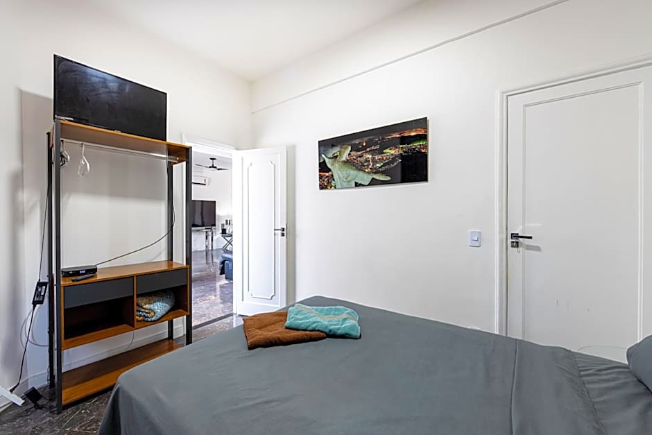 The Best Copa Executive Design Penthouse 4 bedroom 3 bathroom 6 air conditioners 2500 sq ft 85 inch cimema tv