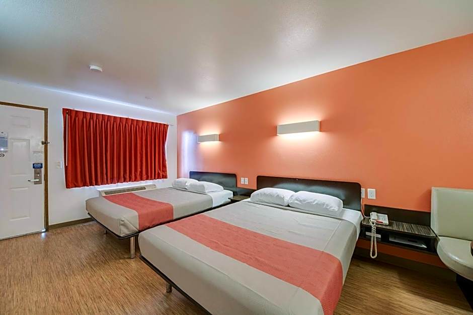Motel 6-Brownsville, TX North