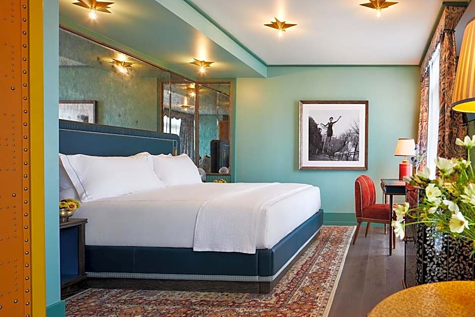 The Fifth Avenue Hotel