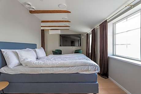 Large Double Room