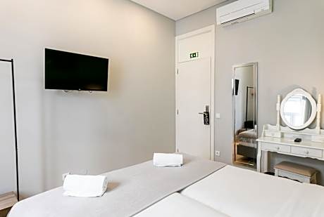 Economy Twin Room