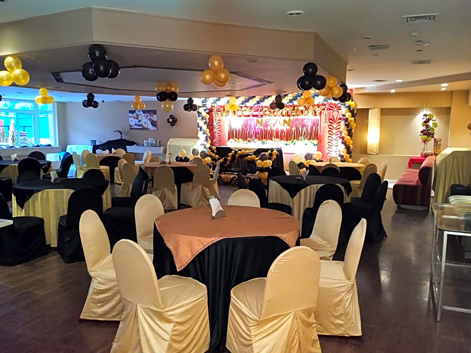 Hotel Tuli International