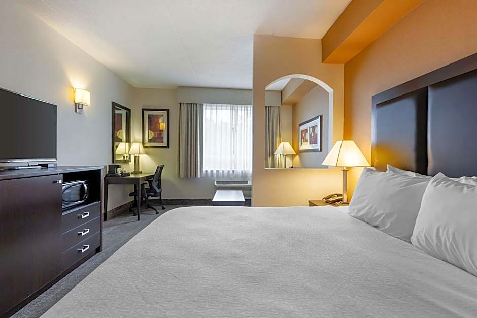 Best Western Plus Burlington Inn & Suites