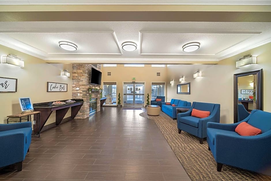 Comfort Suites Red Bluff near I-5