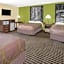 Super 8 by Wyndham Webster City IA