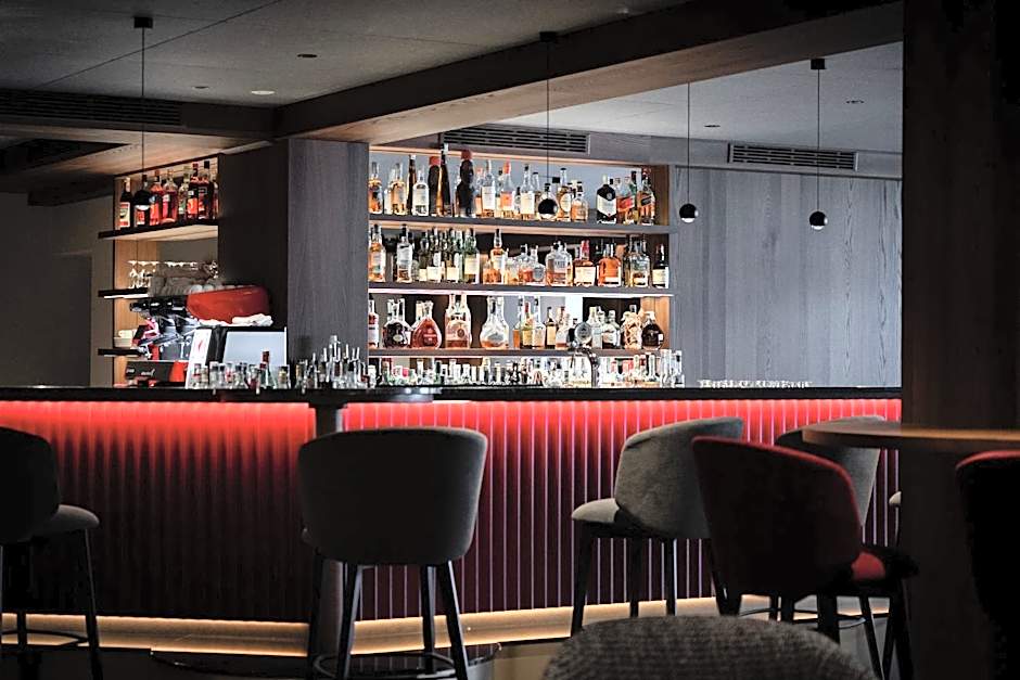 The Oswald Grand Hotel