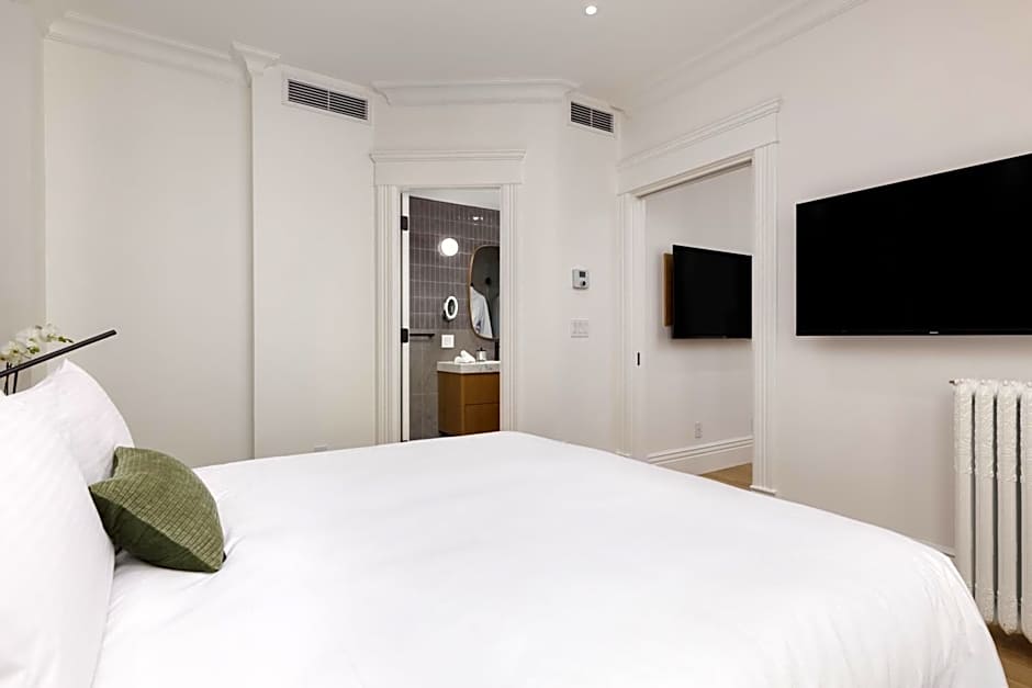 Photo 1 of 7 of Junior Suite
