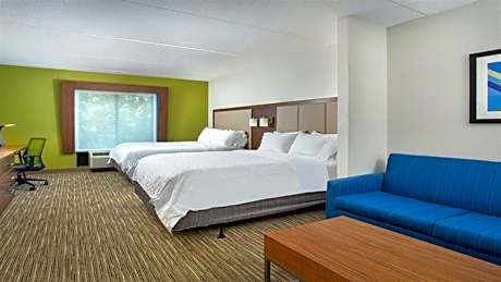 Queen Room with Two Queen Beds - Disability Access with Bath Tub