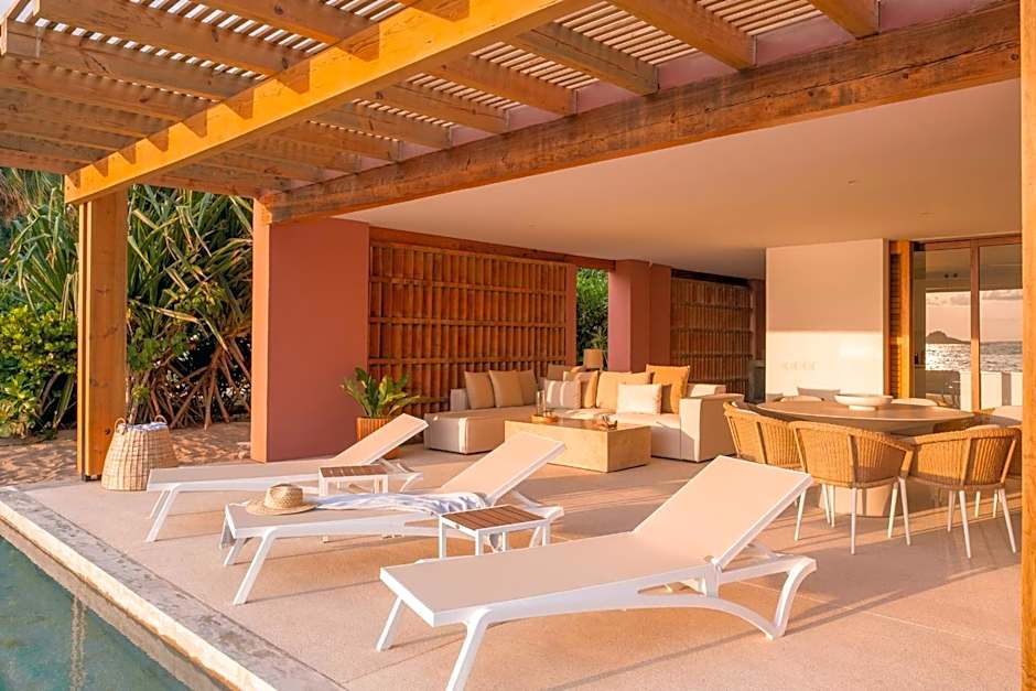 El Careyes Club & Residences