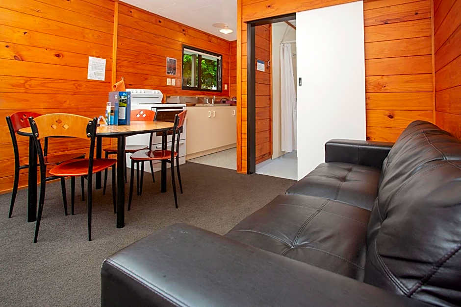 Wellington TOP 10 Holiday Park