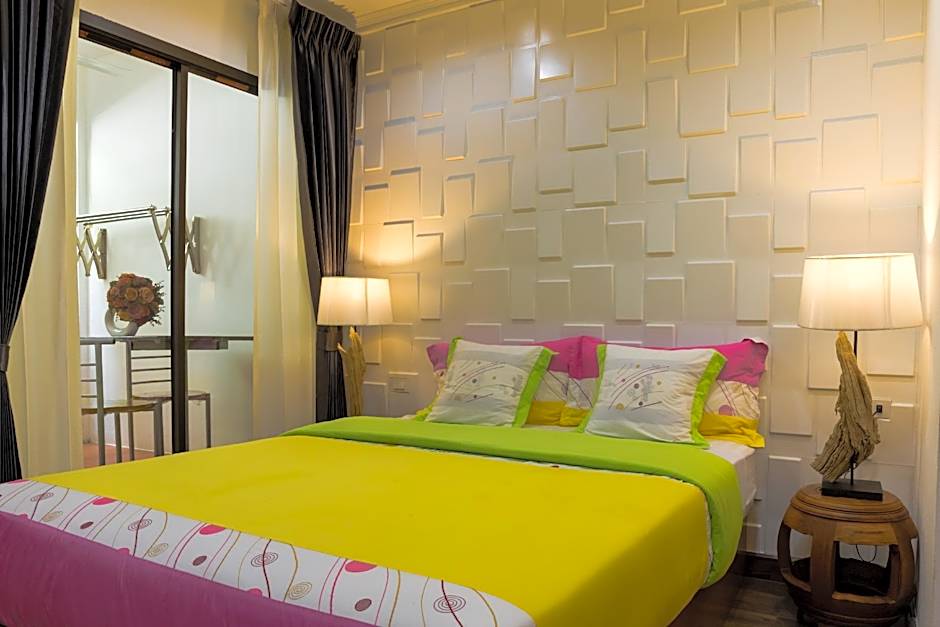 Nine Plus Loft (Guest House)