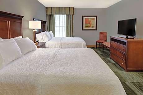 Queen Room with Two Queen Beds - Hearing Access/Non-Smoking