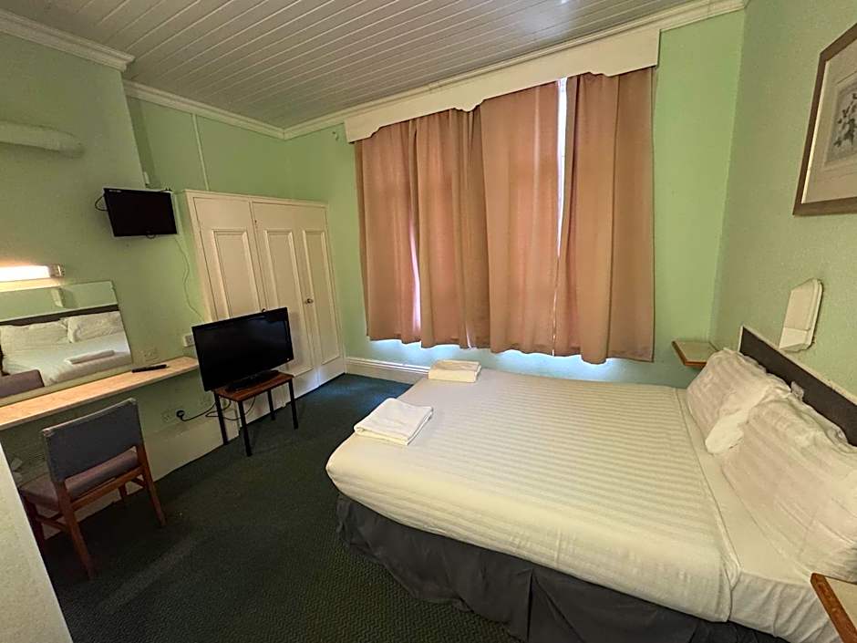 Green Gables Hotel