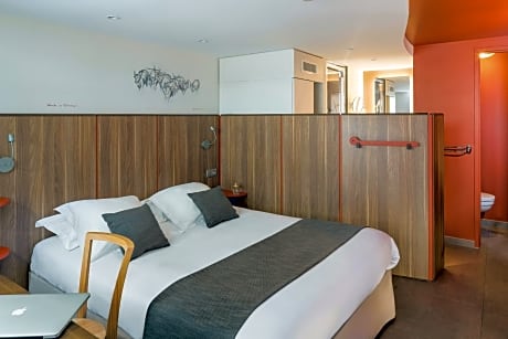 Superior Double Room with Courtyard View