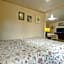 Sunflower Motel Hiawatha By OYO