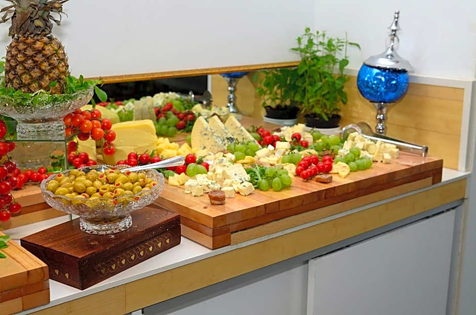 Phoenicia Royal Hotel