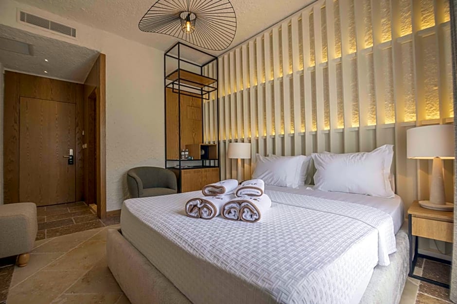 June Alaçatı Adult Only