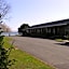 Cedarwood Lakeside Motel & Conference Venue
