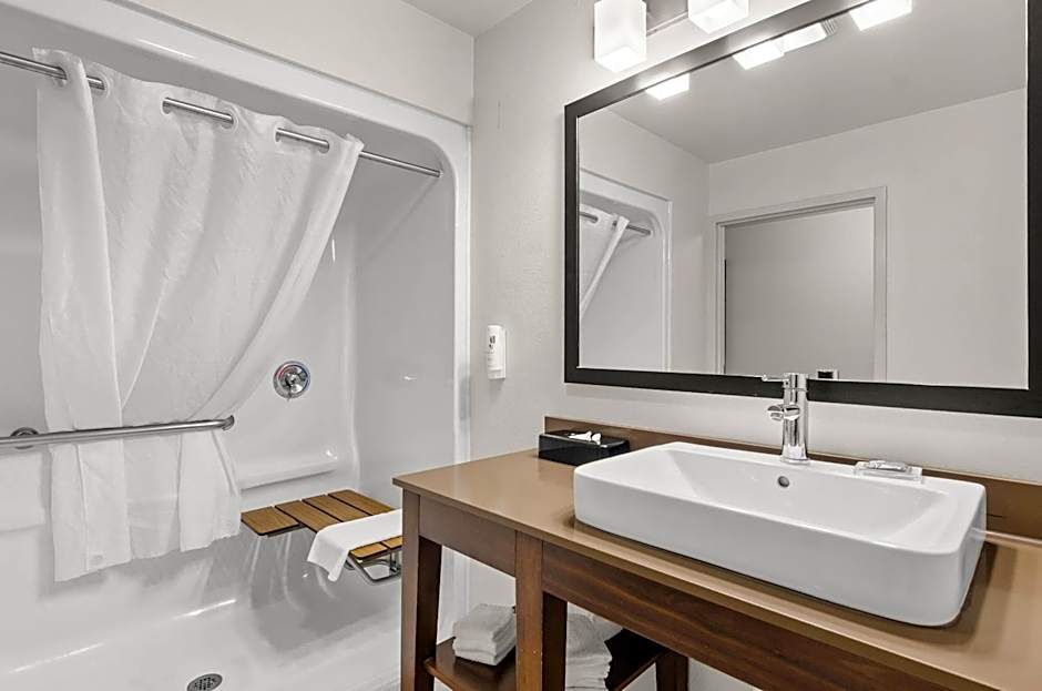 Country Inn & Suites by Radisson, Roanoke, VA