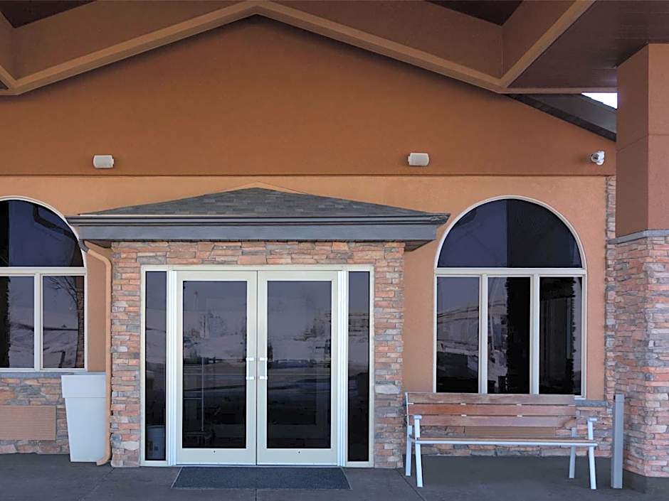 Miles City Hotel & Suites