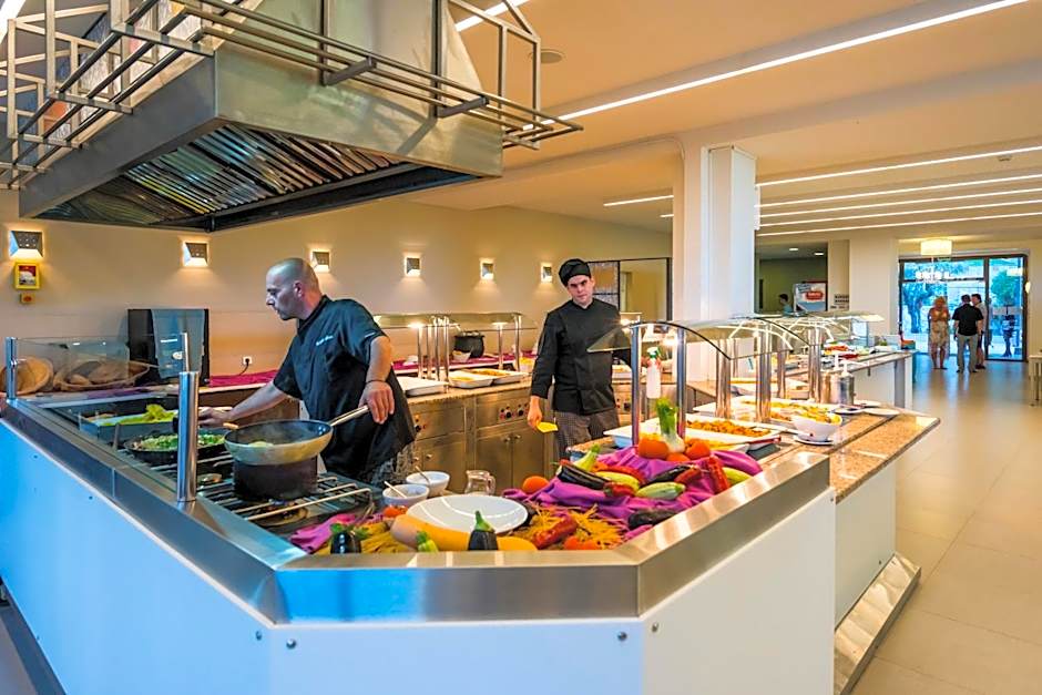 Lagomandra Hotel and Spa