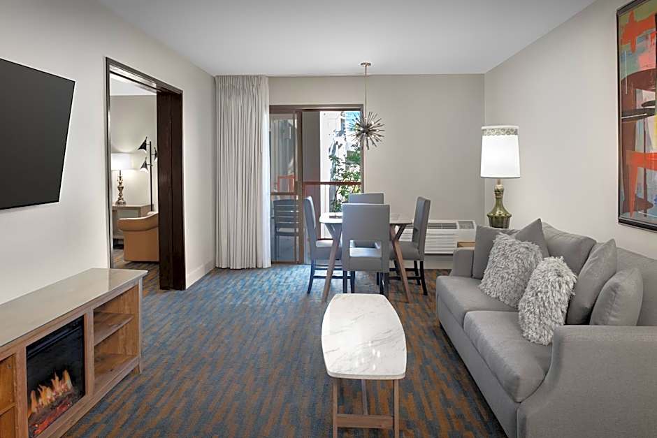 Ashland Hills Hotel & Suites