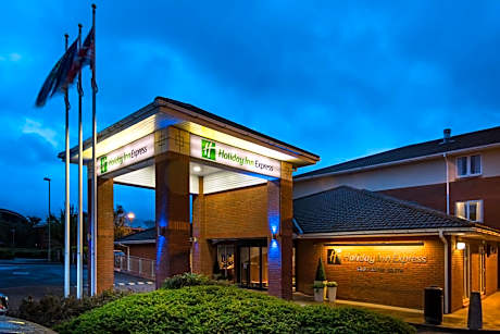 Holiday Inn Express Gloucester By IHG
