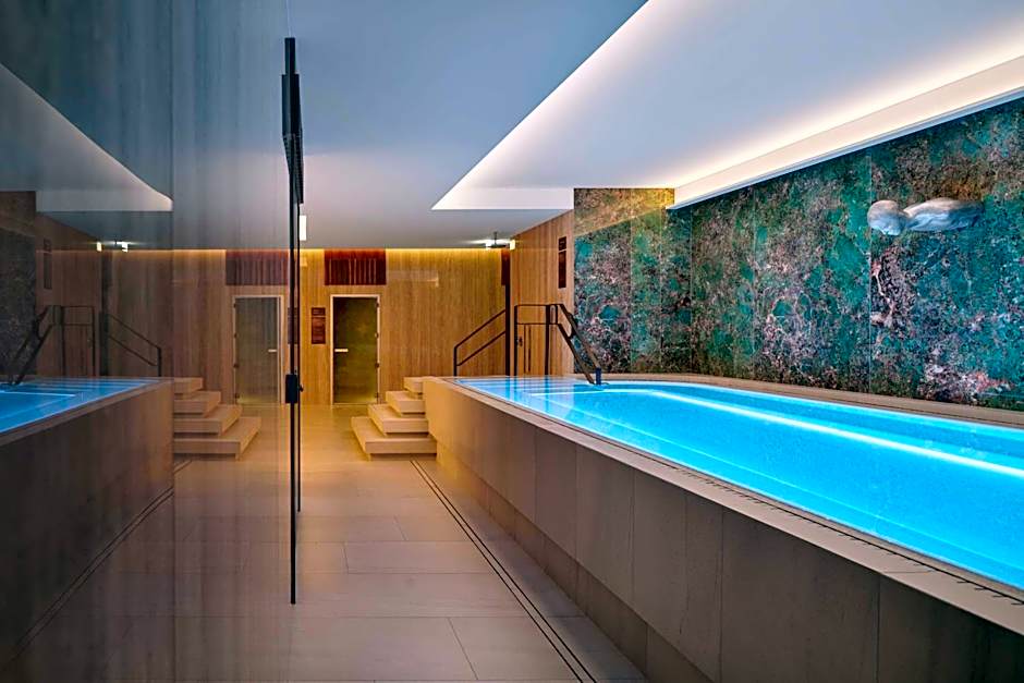 Iceland Parliament Hotel, Curio Collection by Hilton