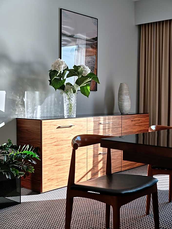 Heron Live Hotel Marina & SPA