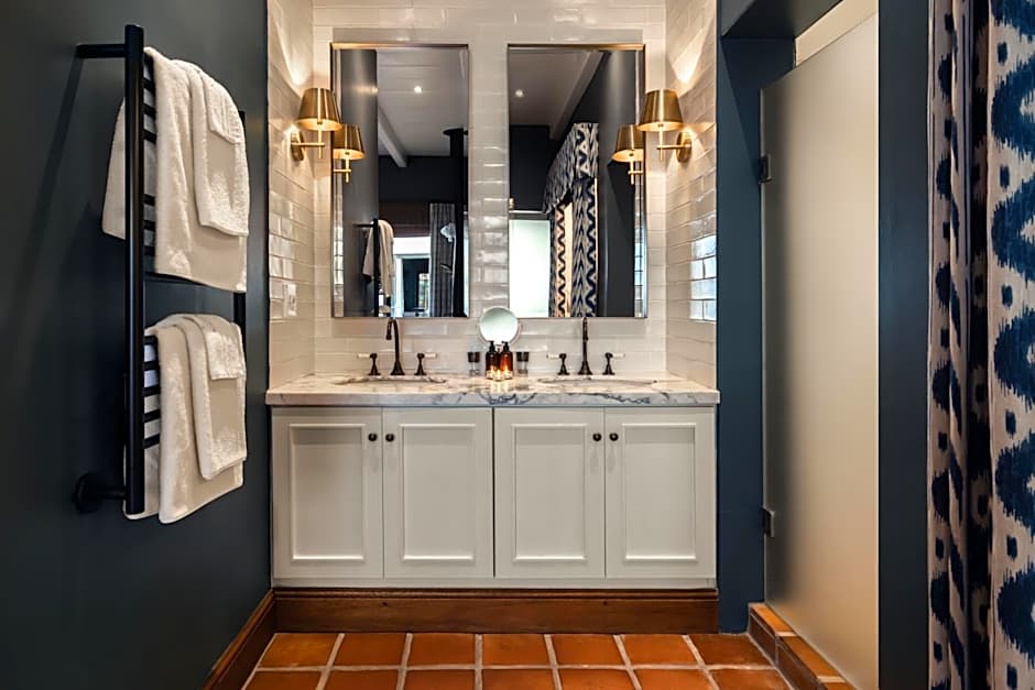 Akademie Street Boutique Hotel